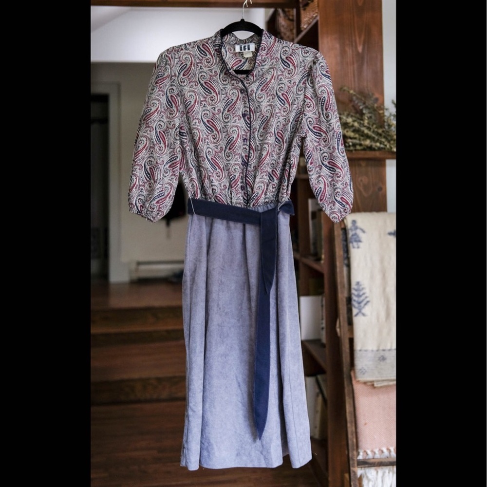 IFI Vintage Dress - grey, blue, and red Paisley