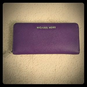 Michael Kors Continental Wallet in Violet