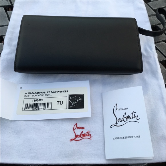 Sold on another platform. Christian Louboutin - Picture 4 of 8