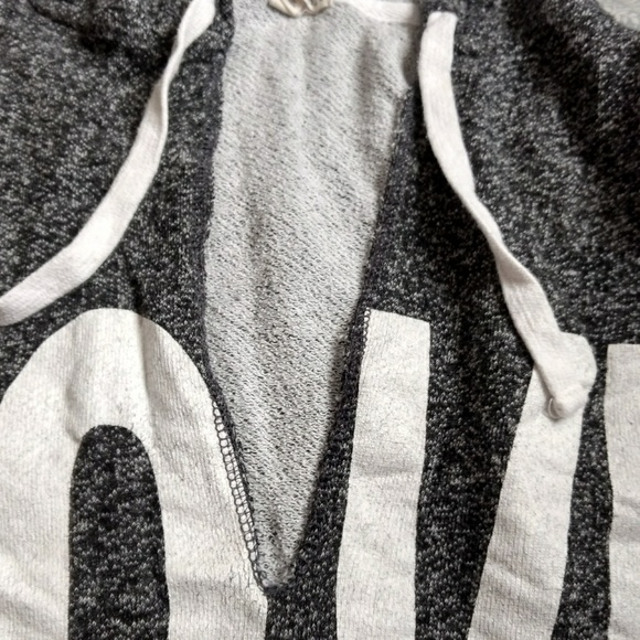 UPDATED DEREK HEART LOVE HOODIE. SZ S.  NICE! - Picture 2 of 8