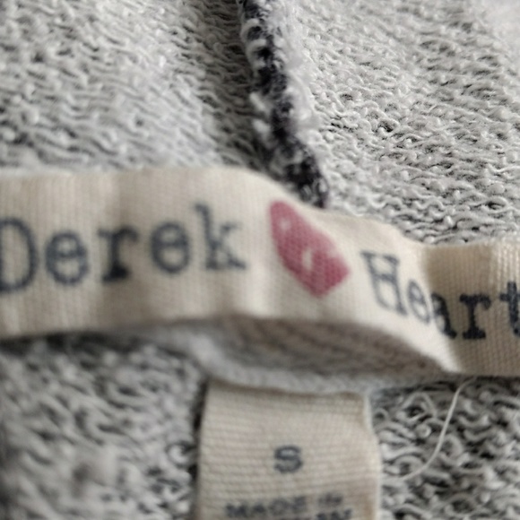 UPDATED DEREK HEART LOVE HOODIE. SZ S.  NICE! - Picture 7 of 8
