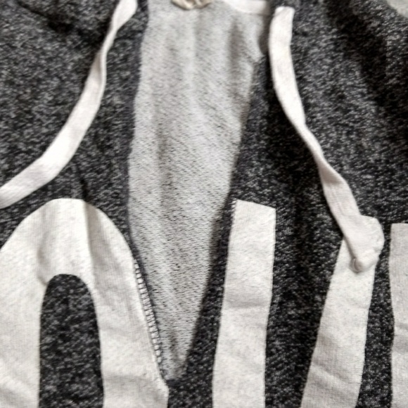 UPDATED DEREK HEART LOVE HOODIE. SZ S.  NICE! - Picture 8 of 8