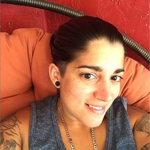 Meet your Posher, Vanessa