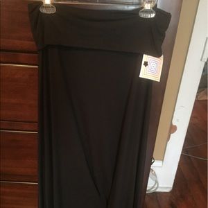 Lularoe black maxi xs