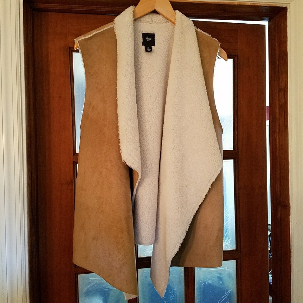 Gap vest