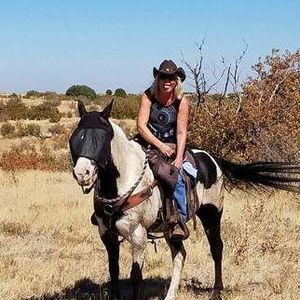 Meet your Posher, Lona