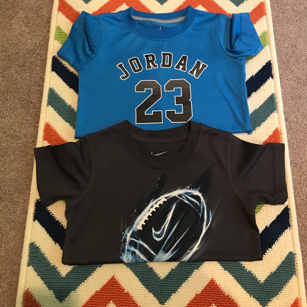Two boys size 5 Nike and a Jordan shirt ❤️