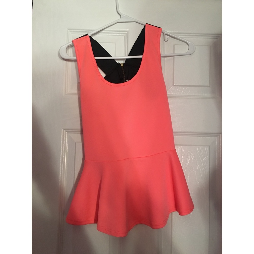 Cross back coral shirt
