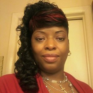 Meet your Posher, April