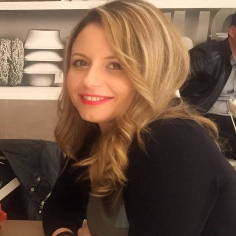 Meet your Posher, Edora