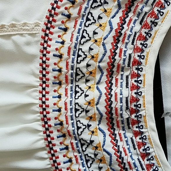 Stitch Fix Cream Embriodered XS blouse - Picture 3 of 3