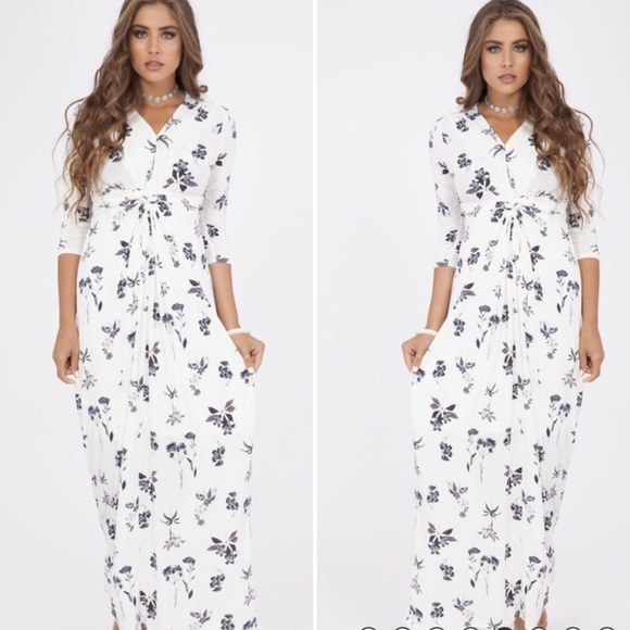 Dresses & Skirts - ❗️Last 1! SMALL Elegant Maxi dress