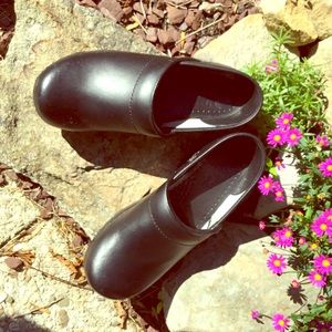 Black Dansko clogs