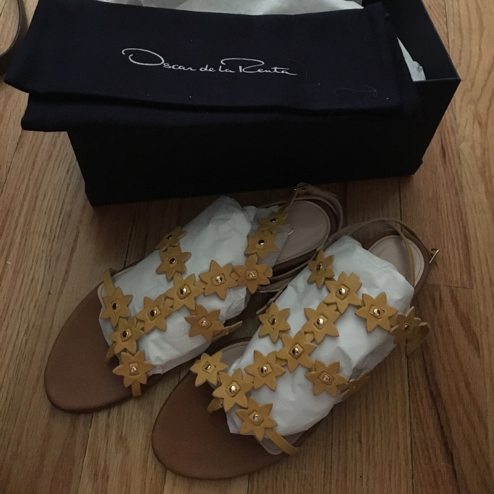 Oscar de la Renta Jenisa yellow sandals!
