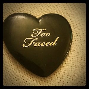 Too Faced blushing bronzer