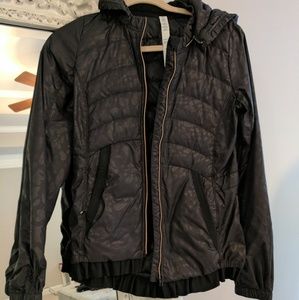 Lululemon Spring Fling Puffy  Windbreaker