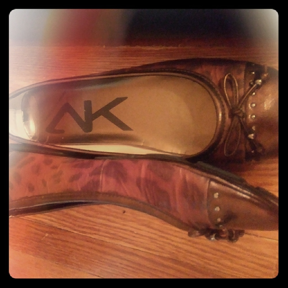 Anne klein multi color flats