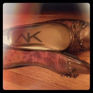 Anne klein multi color flats