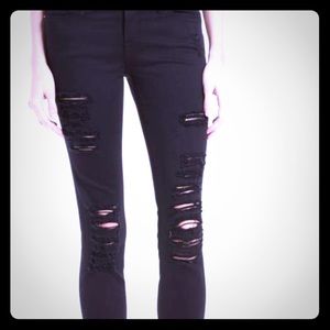 Nice new Paige Destructed jeans !