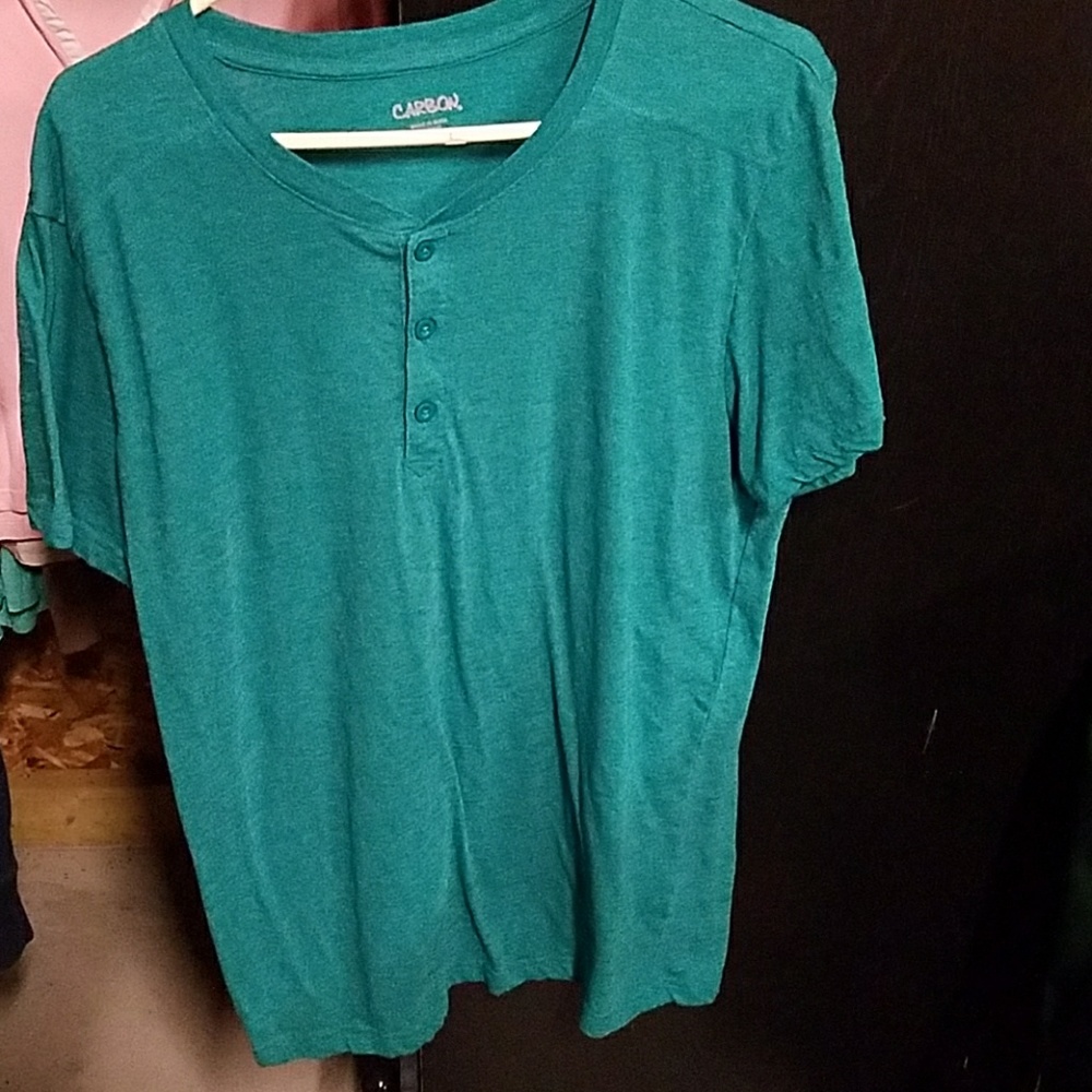Men's shirt. Size large