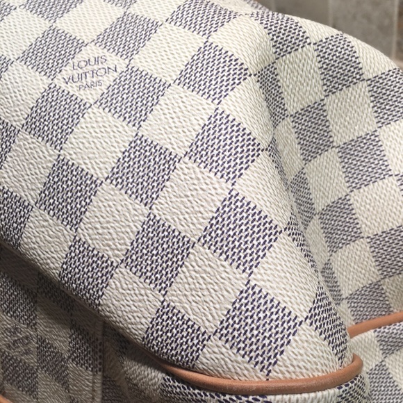 Additional photos of LV Evora MM - Picture 2 of 6