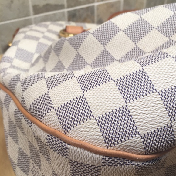 Additional photos of LV Evora MM - Picture 4 of 6