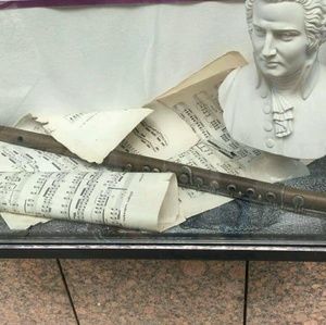 Meet your Posher, Cuturia