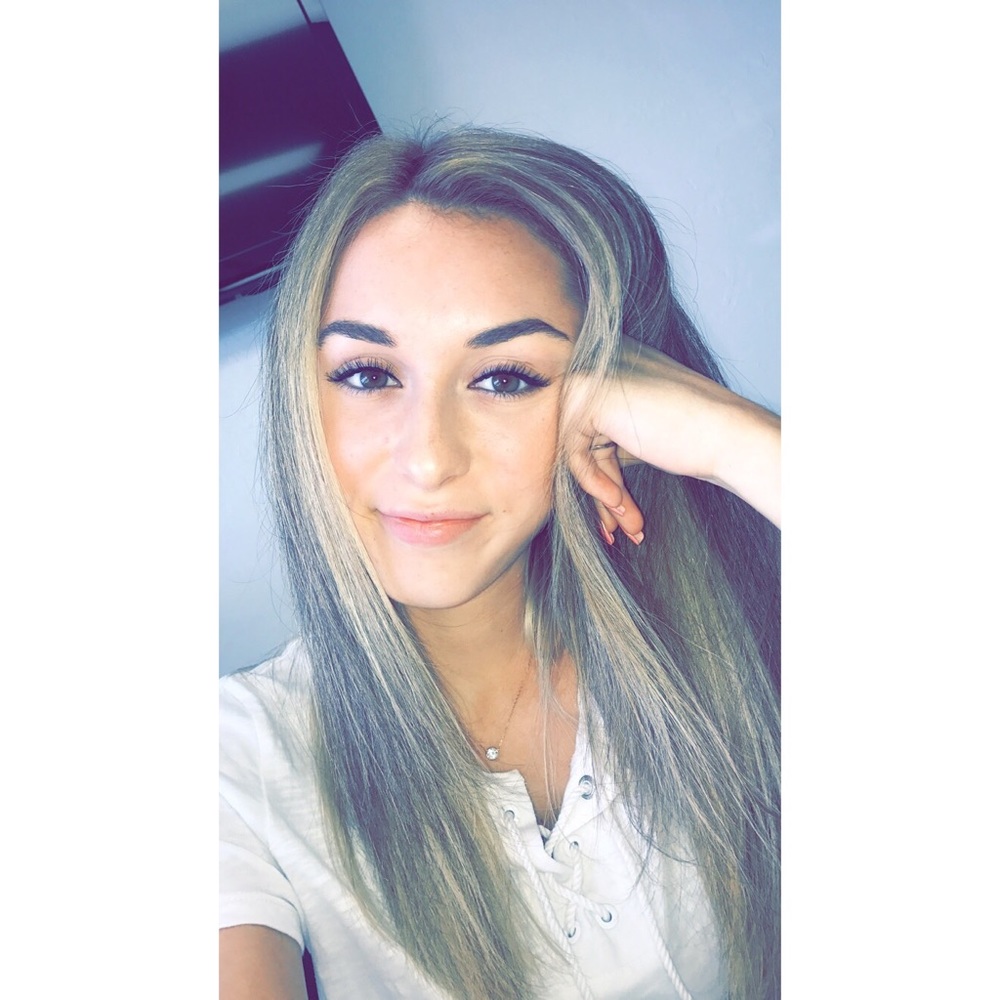 Meet your Posher, Hannah