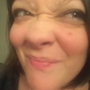 Meet your Posher, Lora