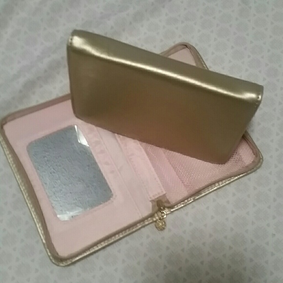 *FREE W $20 PURCHASE* Gold/Pink Cosmetic Case - Picture 1 of 3