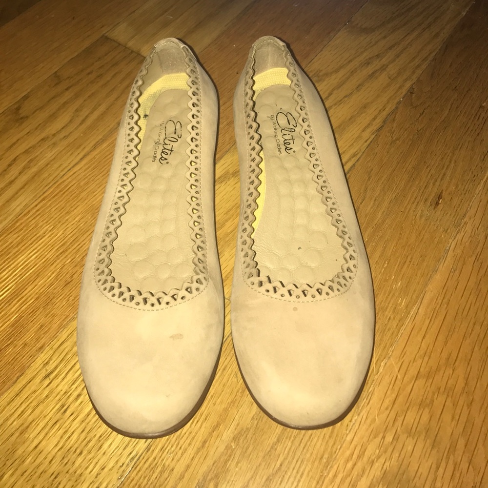 Comfty suede flats
