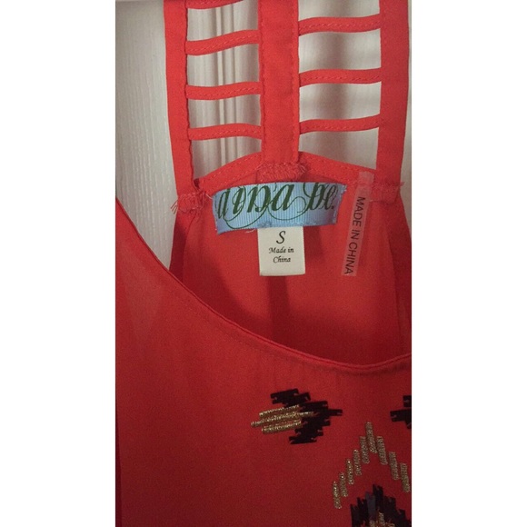 Top - Picture 2 of 2