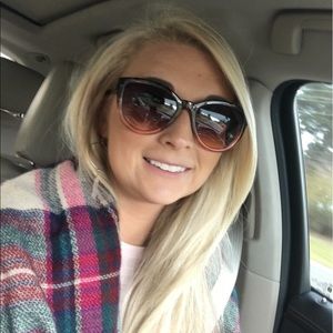 Meet your Posher, Gentry