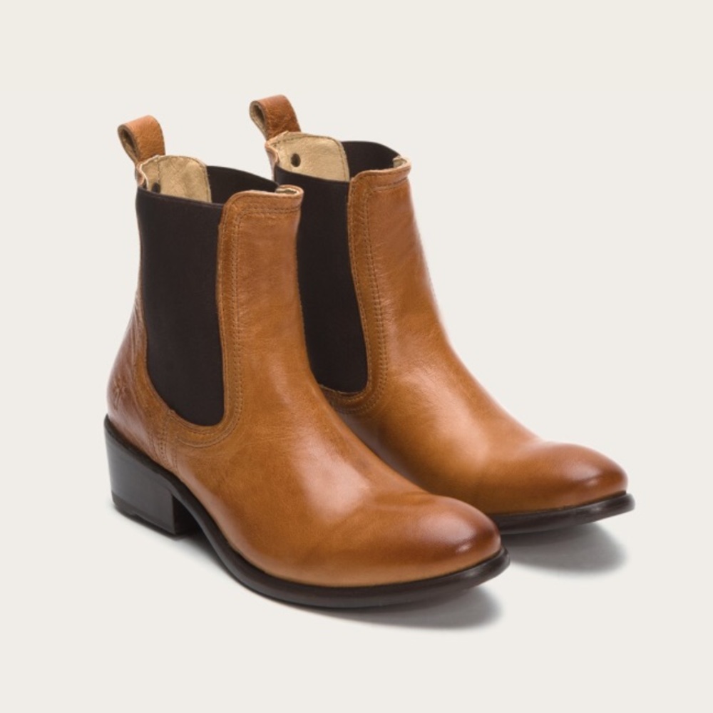 Frye Carson Chelsea Boot