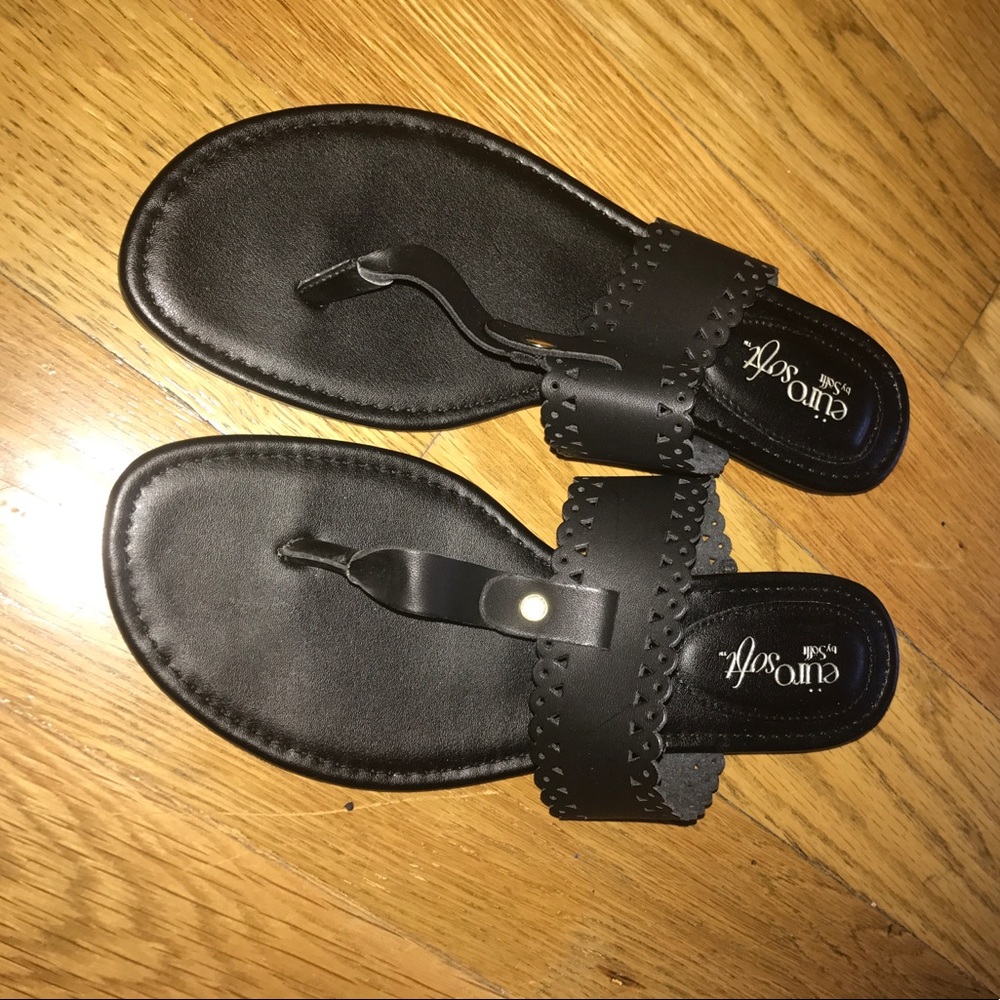 Black Flat Sandals