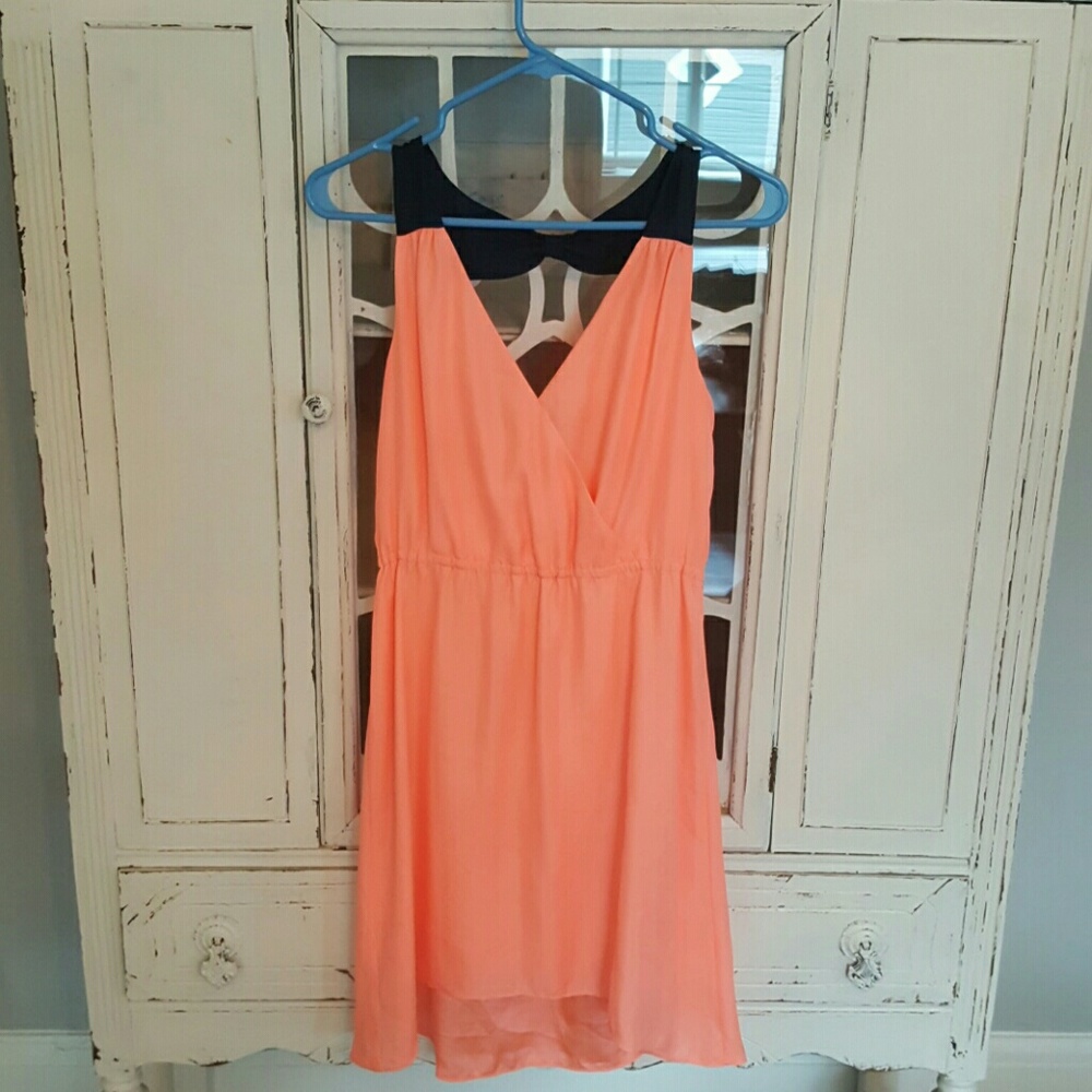American Eagle Hi/Low Double V Chiffon-like Dress
