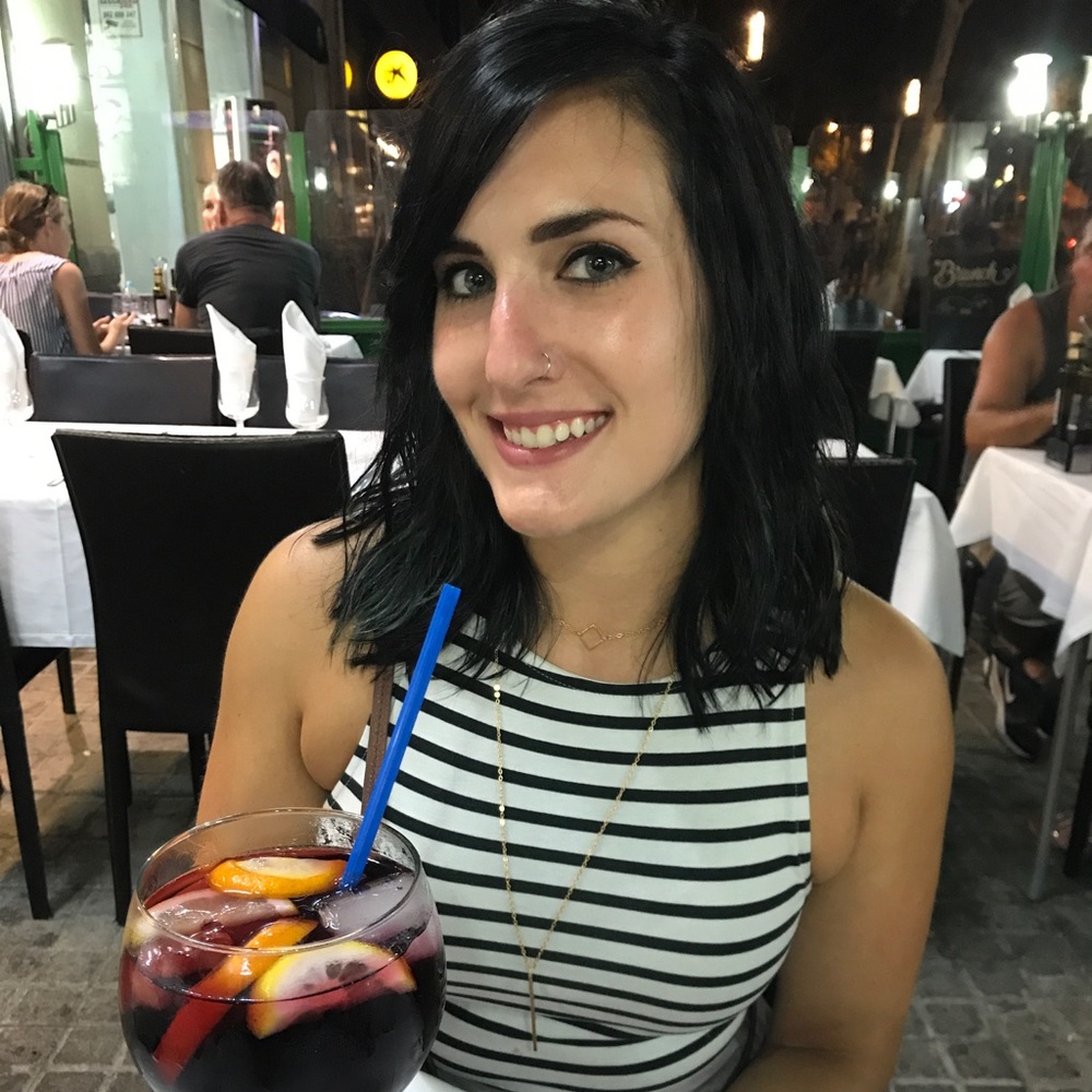 Meet your Posher, Lauren