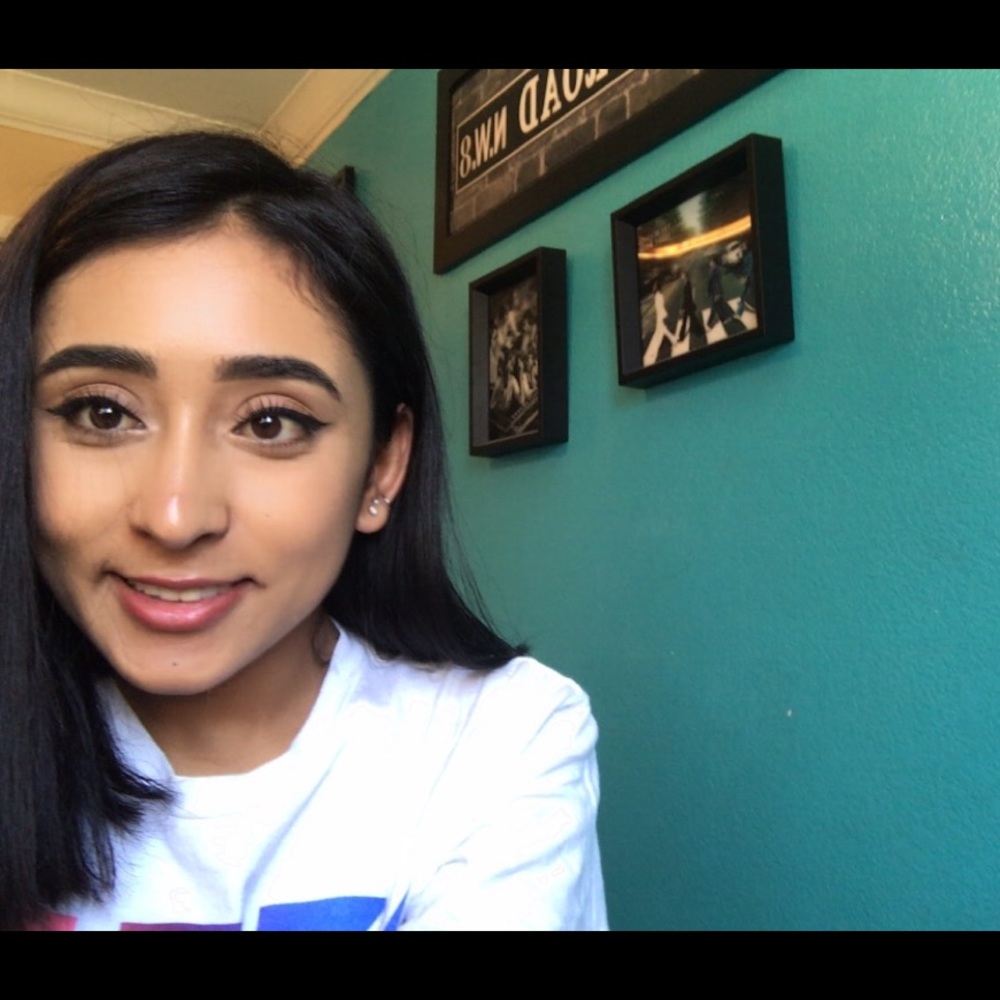 Meet your Posher, Paola