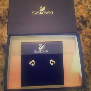 Swarovski crystal heart and pearl earrings