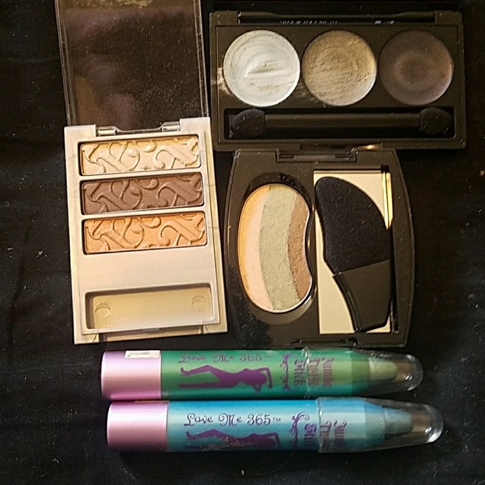 Eyeshadow bundle