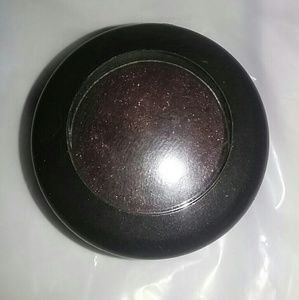 MAC "Beauty Marked" velvet eye shadow