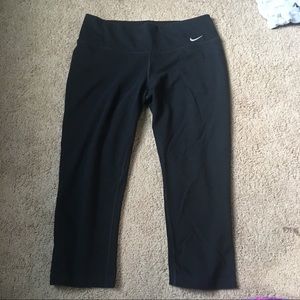Nike cropped leggings