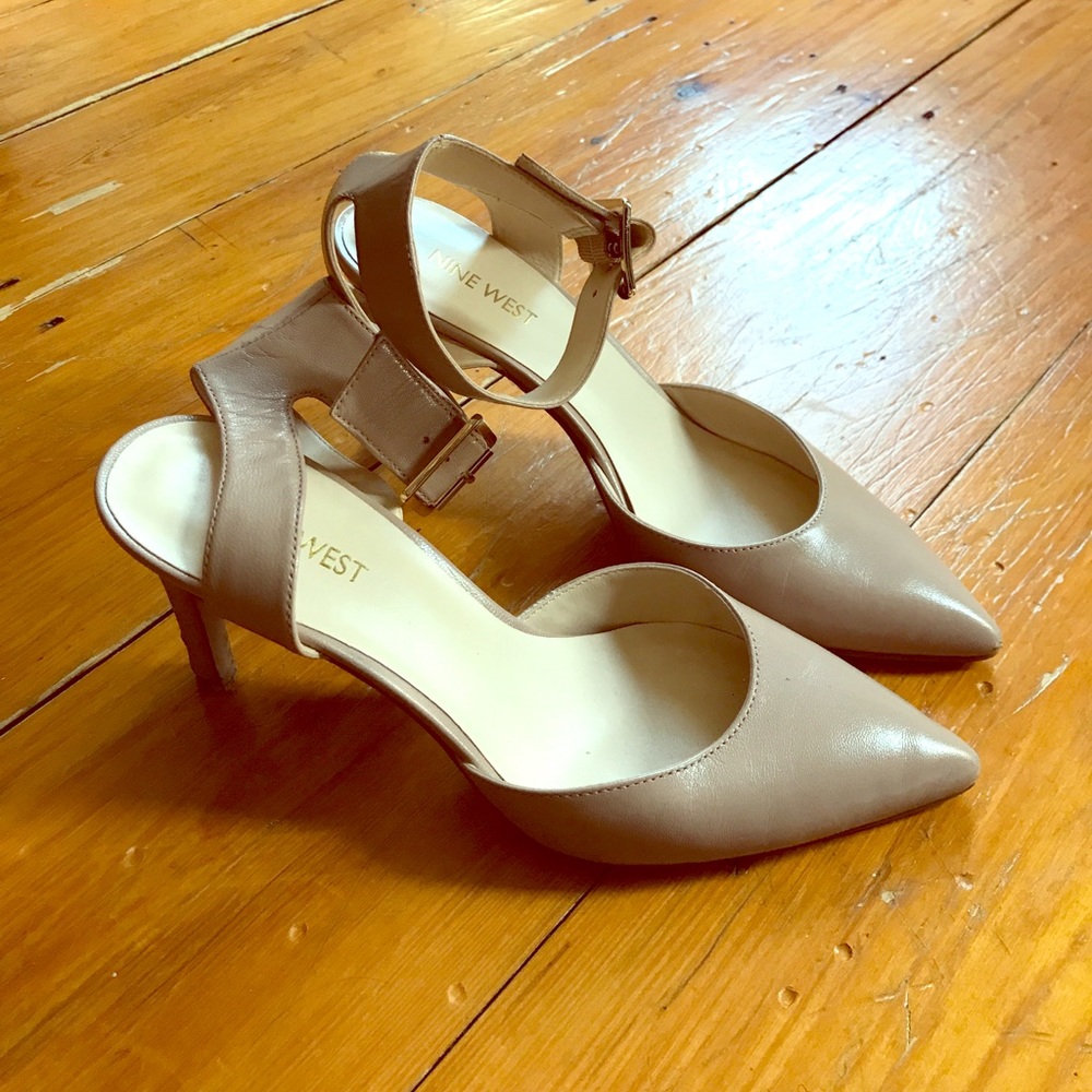 Nine West nude ankle strap pumps