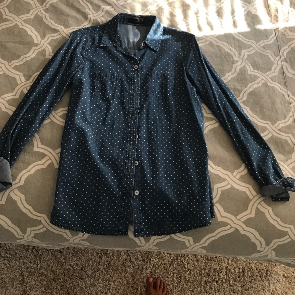 Limited polka dot Jean button down. Small.