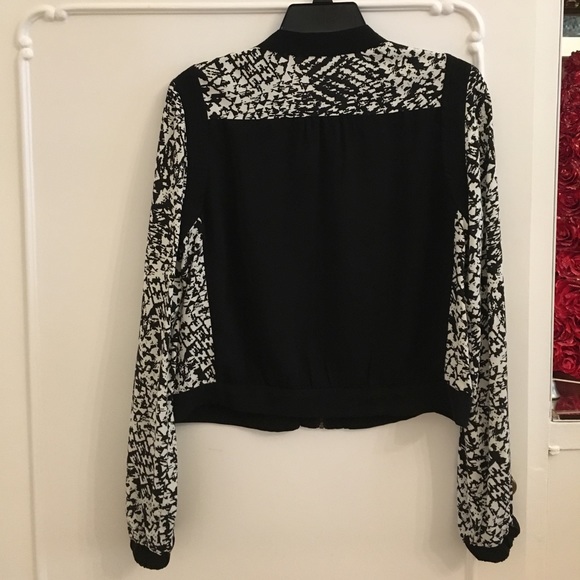 Black and white lightweight jacket - Picture 8 of 12