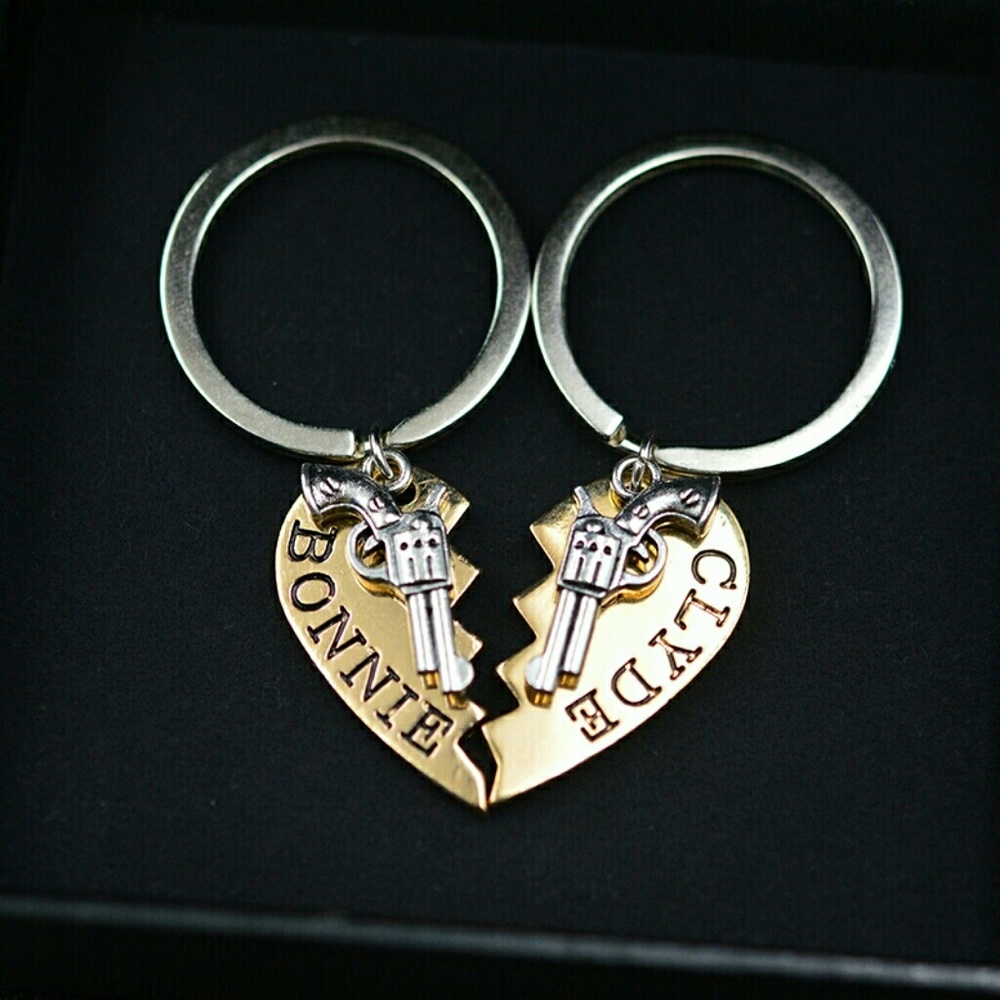 Bonnie and Clyde key ring set