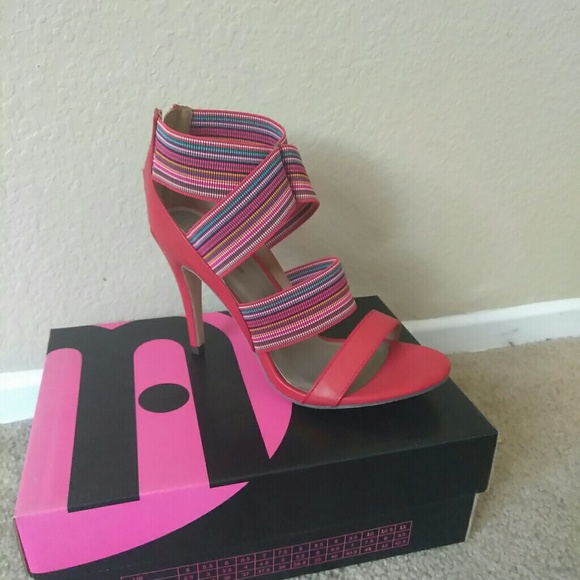 Heels - Picture 1 of 3