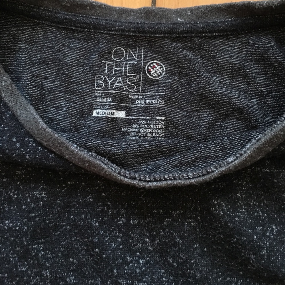 Two tone grey/black pullover - Picture 3 of 3