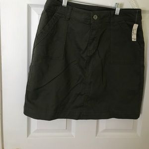 Christopher & Banks size 8 olive green skort.