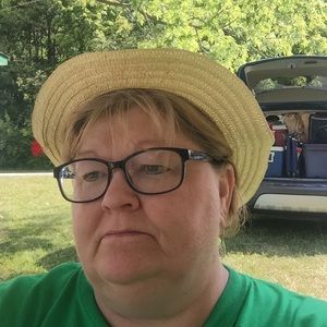 Meet your Posher, Michele